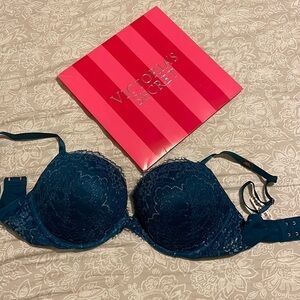 NWT Victoria Secret Bra push up navy blue size 32DDD​​​​​​​​​